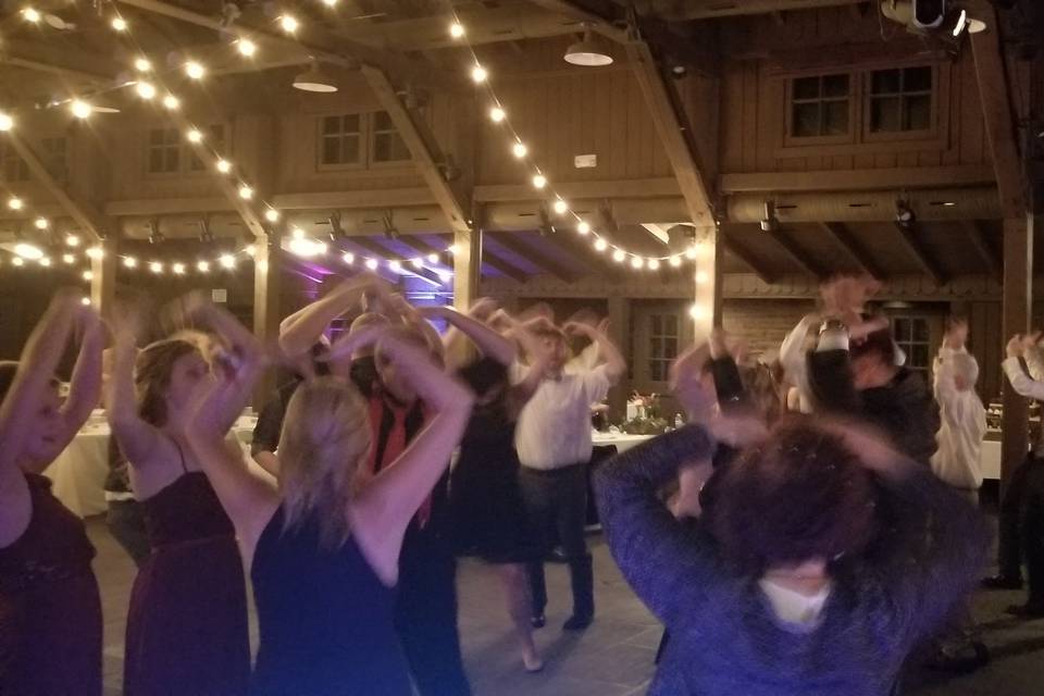 Groomsmen Dancing