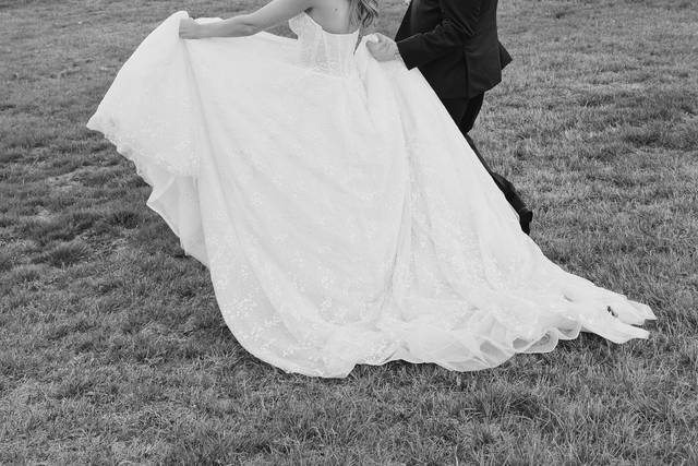 B&W walking