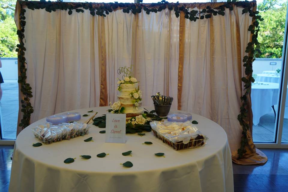 Oaks Balcony Foyer