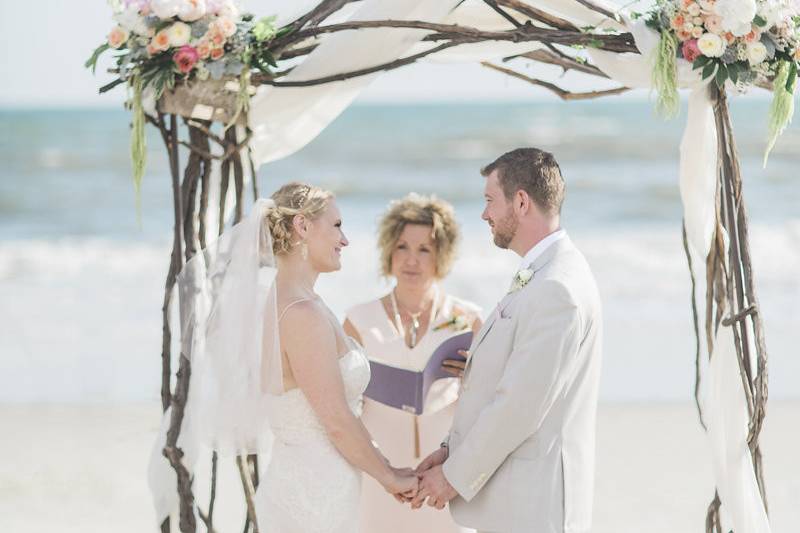 Beautiful Ceremony! Congrats Arminta & Chris!
Photography by Love Tree Studios
Florals by Brunswick Town Florist
Design by Megan Masser Events