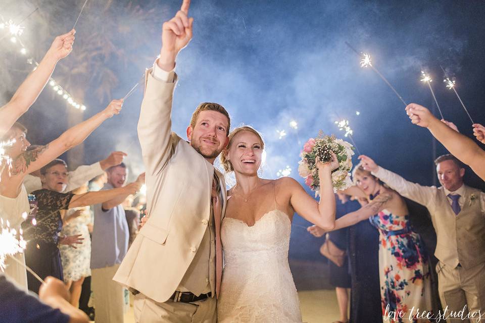 Love this shot by Love Tree Studios! So fun and adorable!
Design by Megan Masser Events
Photography by Love Tree Studios
Florals by Brunswick Town Florist