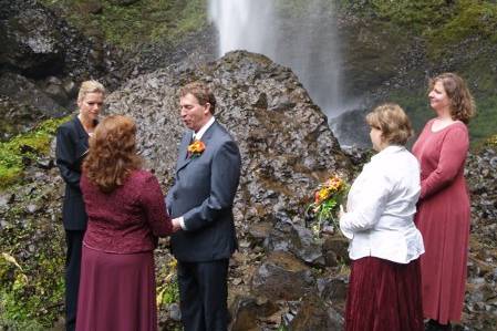 Outdoor, private ceremony for memorable elopement in Oregon.
