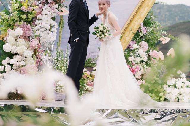 Wedding backdrop with flower