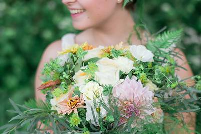 The Farmer's Daughter Flowers