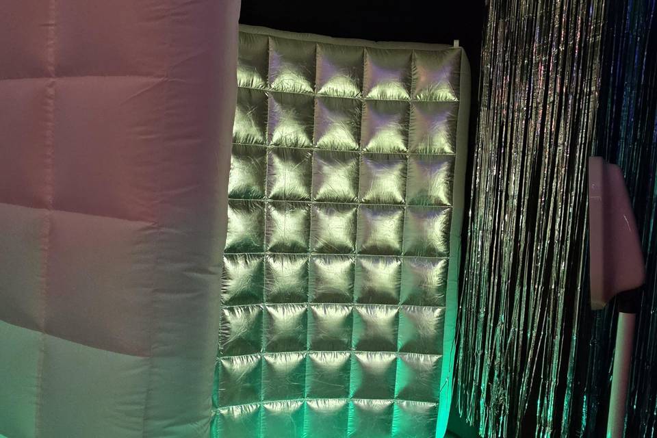 Silver semi circle backdrop