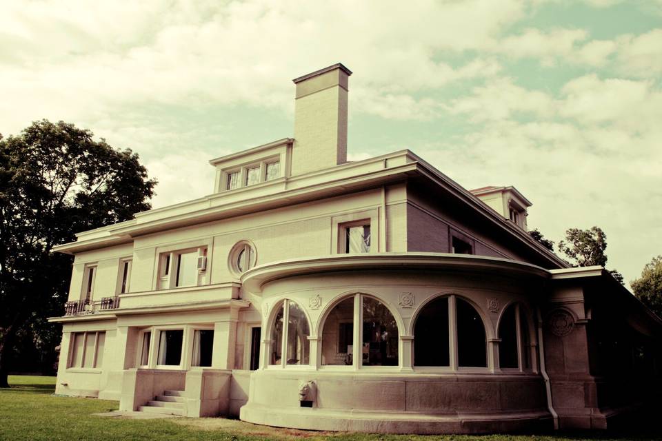 Historic Pleasant Home