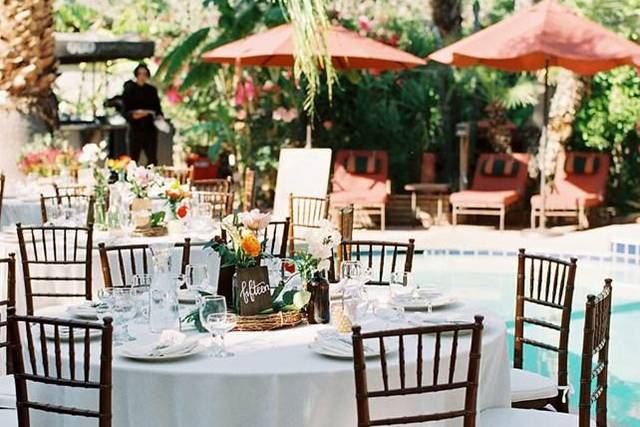 Round table setup