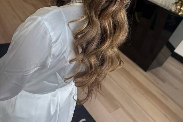Hollywood Waves, side view