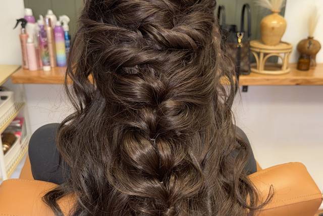Stunning pull through Braid