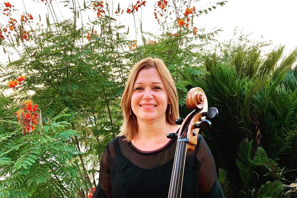 Carrie- Owner and Cellist