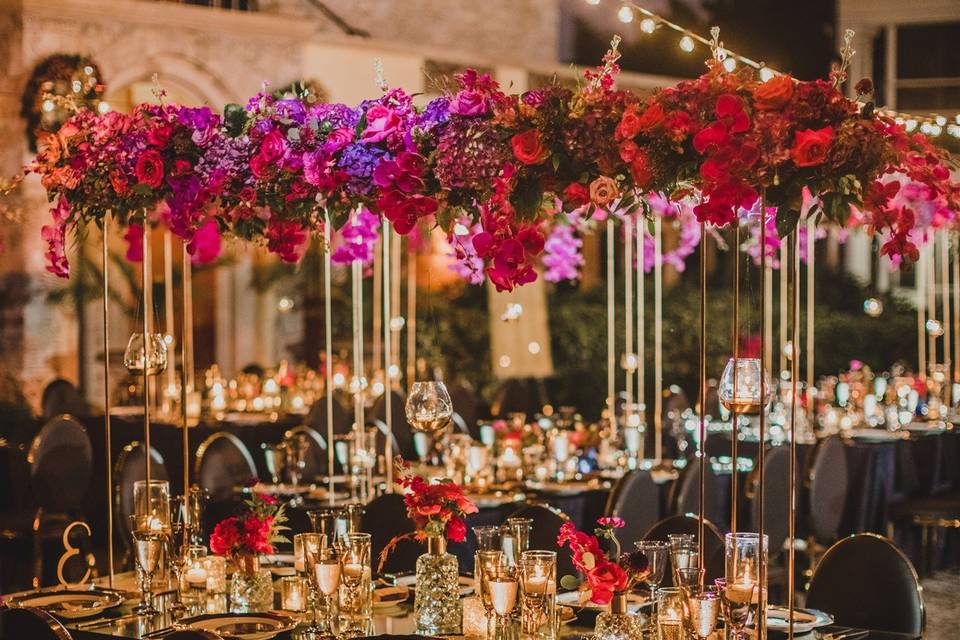 Gold & Hot Pink reception