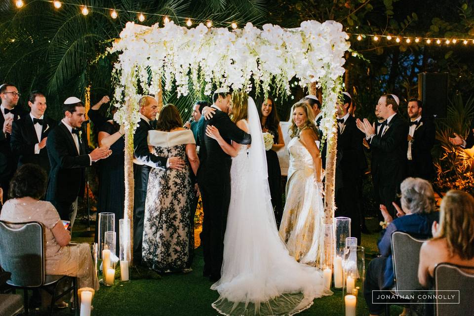 Focal Top Chuppah