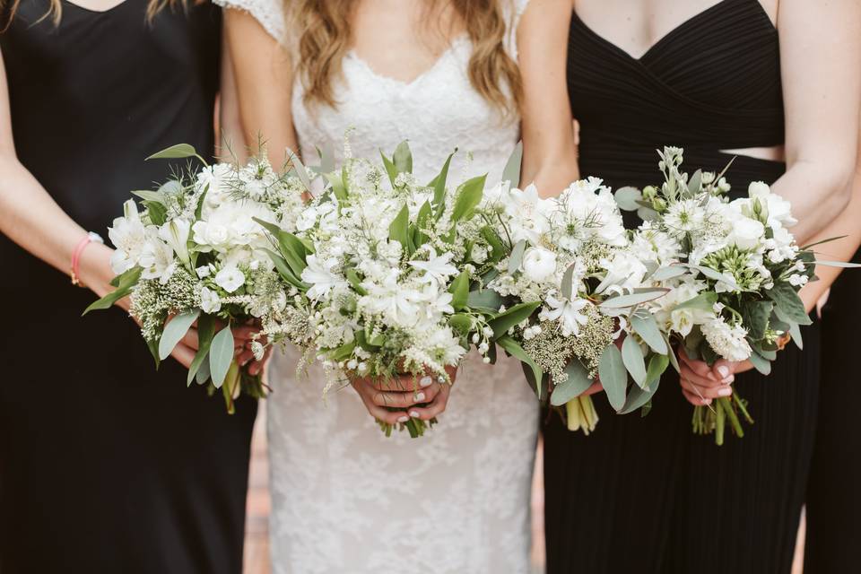 Bridesmaids bouquets