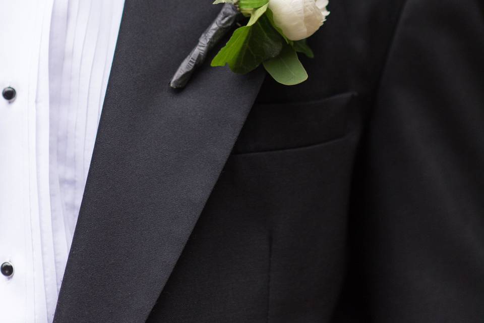 Stunning boutonniere