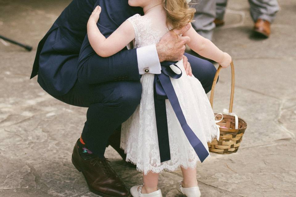 Flower girl and groom