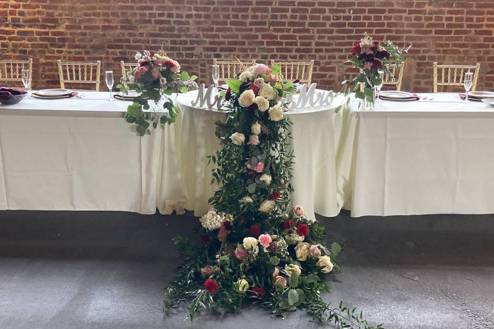 Head table garland