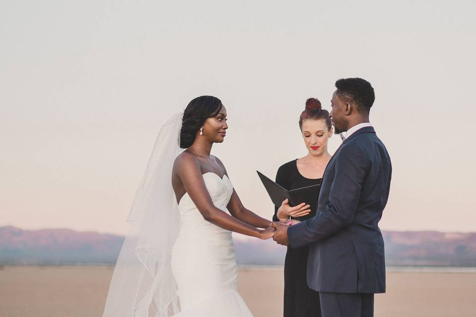Lady Love Officiant | Hellbent Hitchings