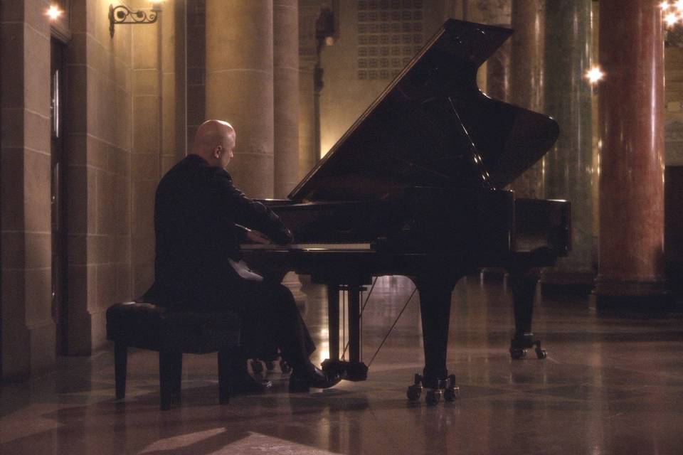 Vicente Avella - Piano