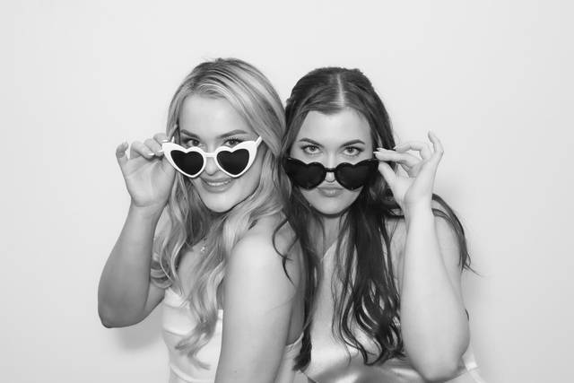 Wedding Photo Booth Glam
