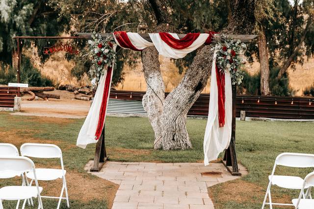 Becki's Backyard Weddings & Events