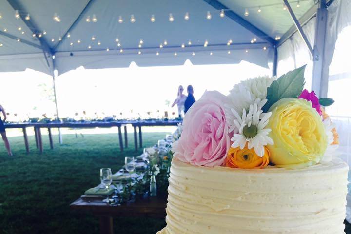 Bright flowers wedding cake