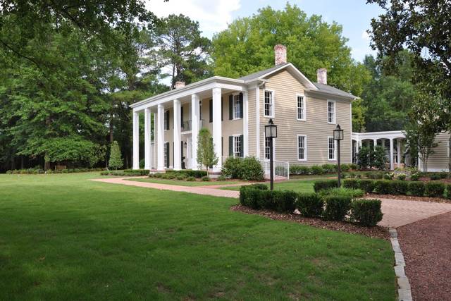 Exterior view of 	The OAKS