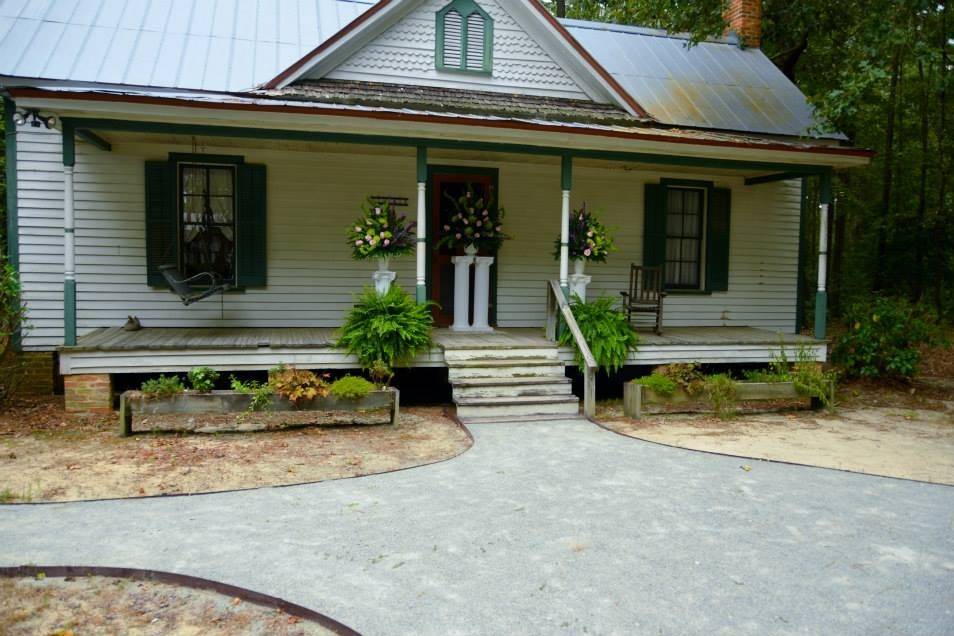 The historic homestead with a suggested way to decorate