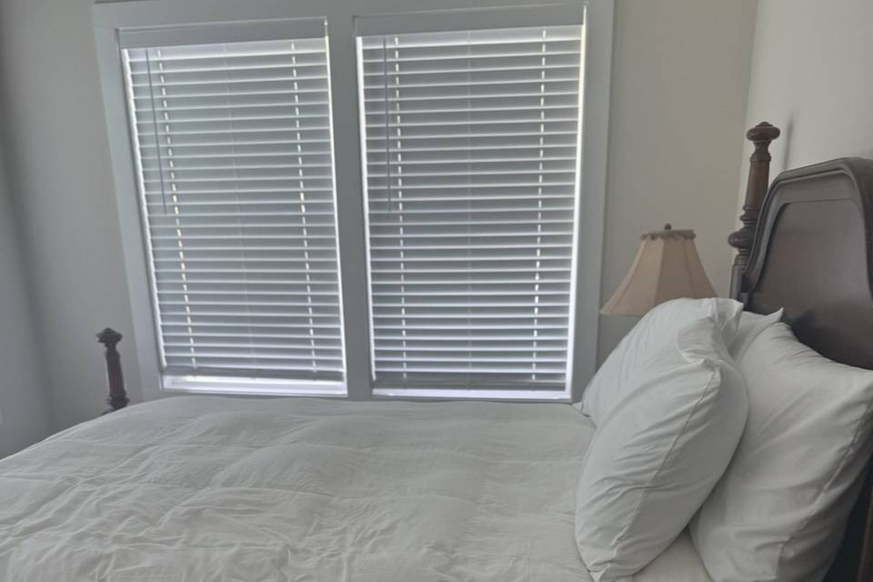 Guest bedroom