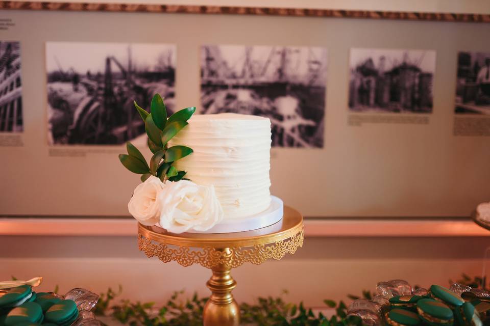 Micro Wedding/Cut Cake