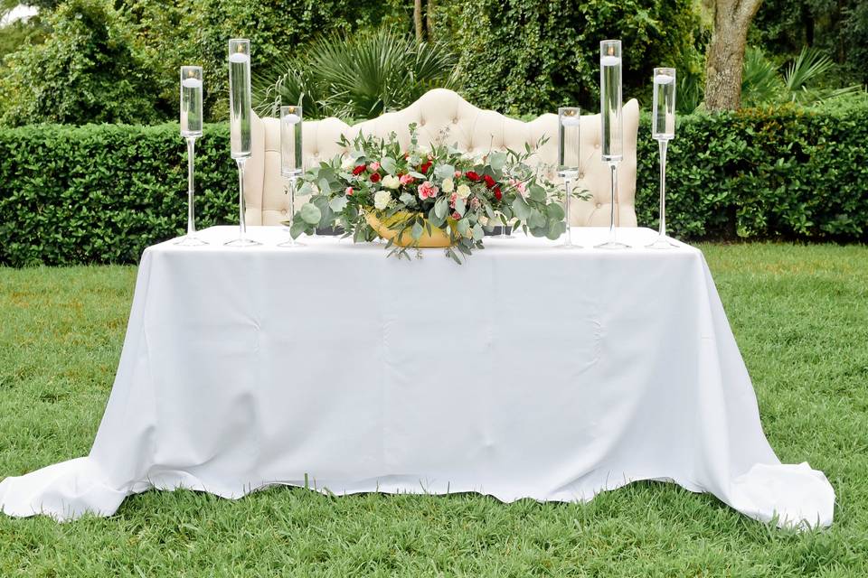 Head table - Photo Credit: S&S Hendley Photography
