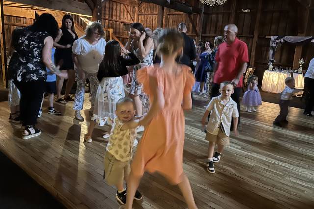 everybody’ on the dance floor