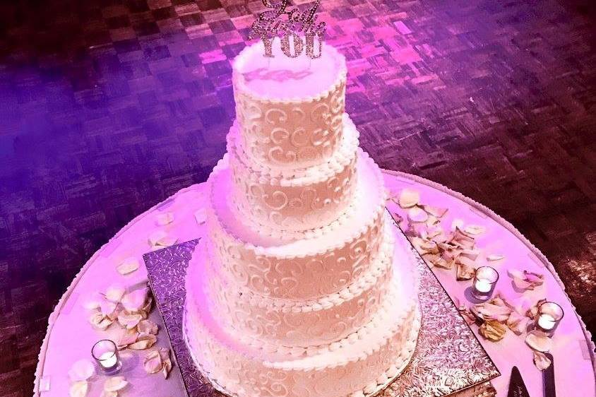 Multiple layered wedding cake