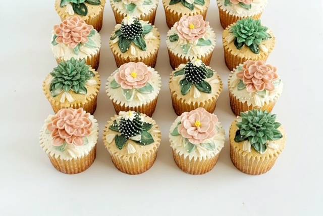 Tiffany Lund Custom Cakes