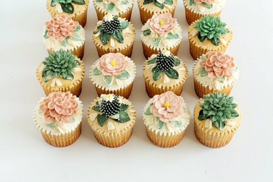 Tiffany Lund Custom Cakes