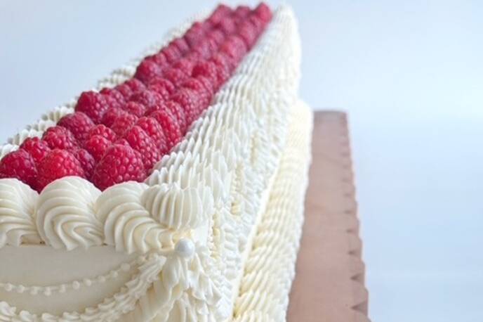 Tiffany Lund Custom Cakes