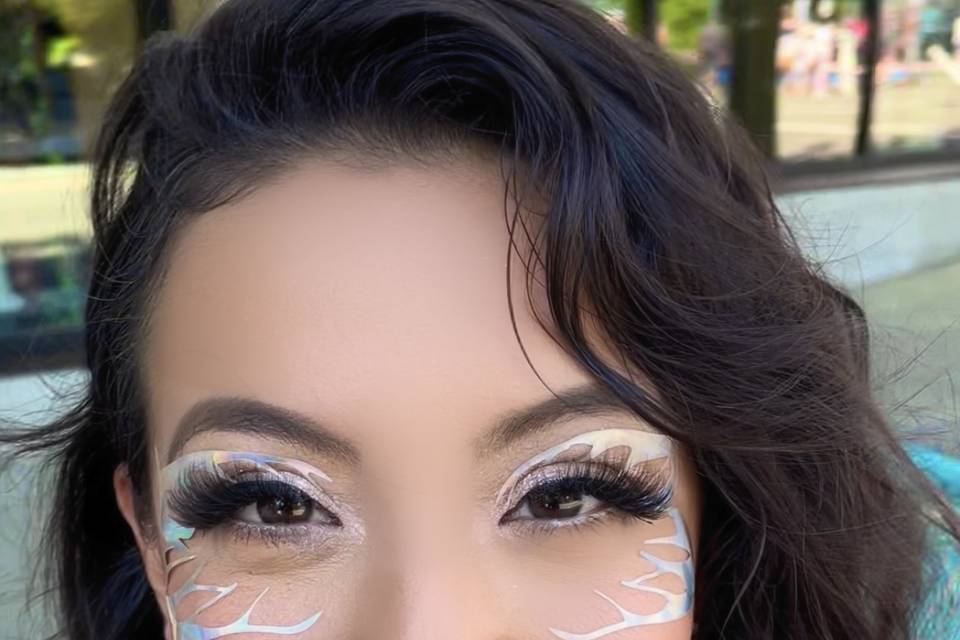 HOLO EYES