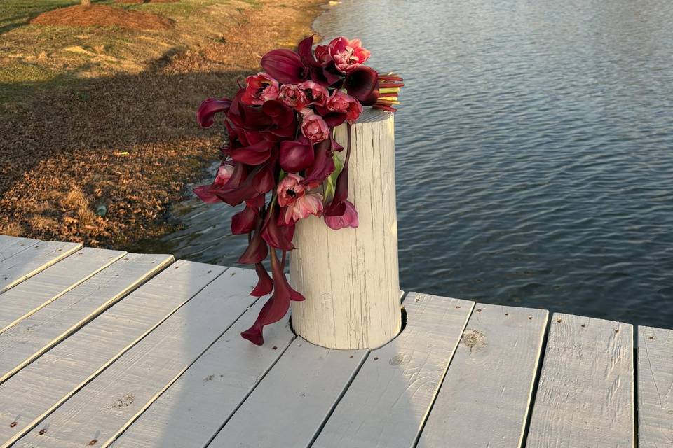 Cascading bouquet from calla l