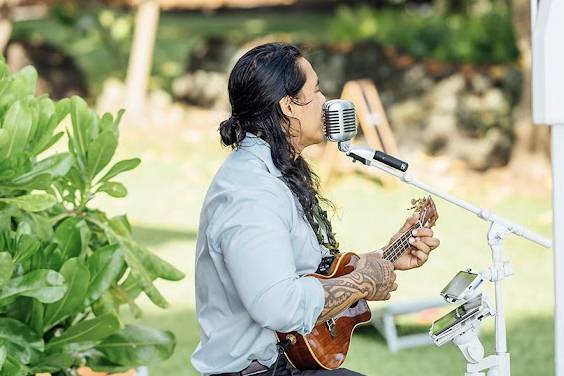 Solo Ukulele With Vocals