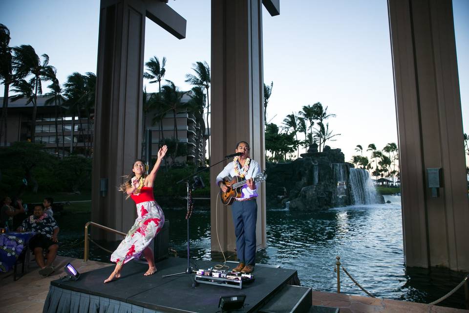 Bula and hula dancer