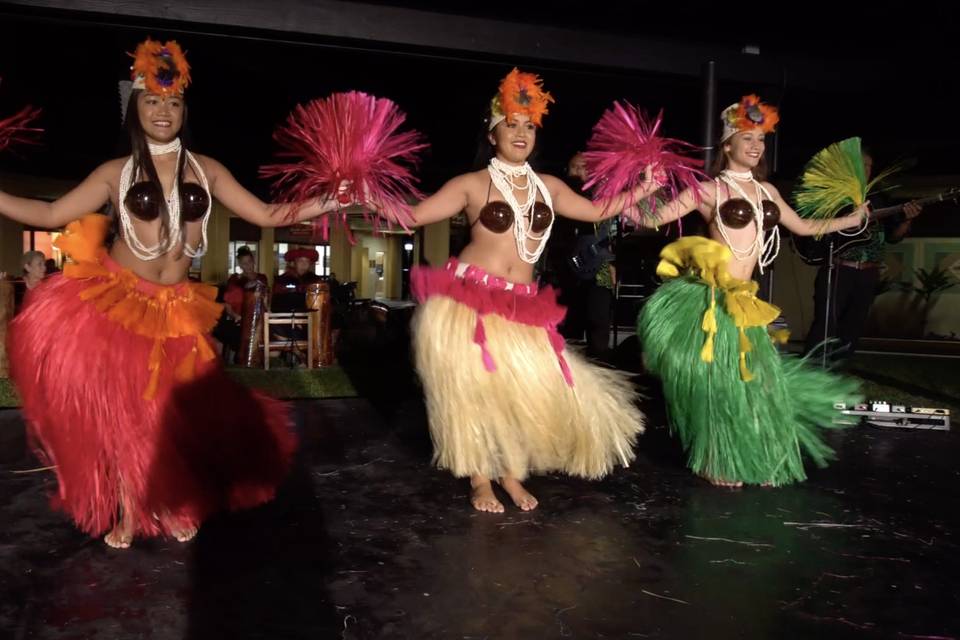 Hula Dancer Trio