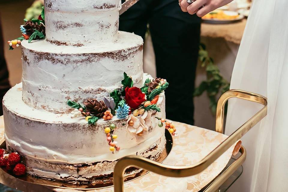 Cutting the cake