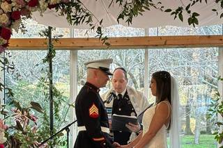 Rabbi officiant