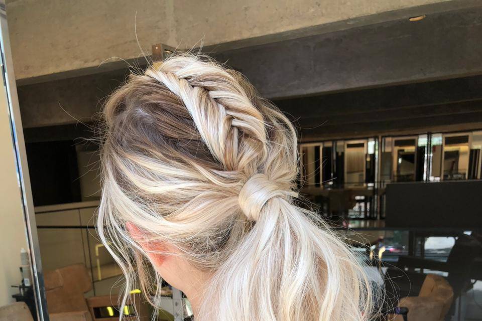 Beachy ponytail