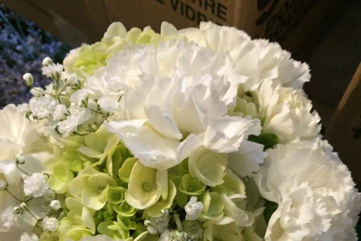 White bouquet