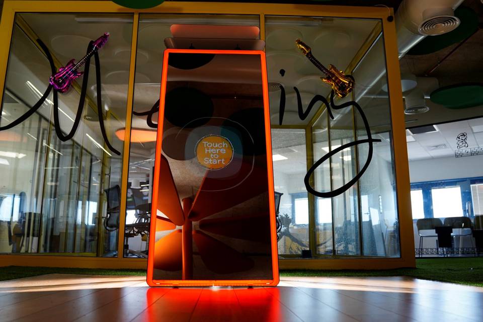 Mirror Air Booth