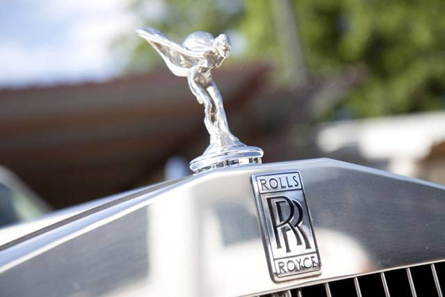 Elegant Limousine & Charter