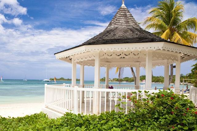 Destination Weddings at Sandals Resorts