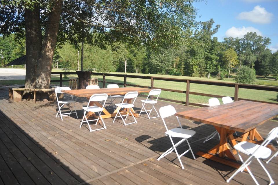 Outdoor table setup