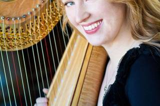 Andrea Mumm, Harp