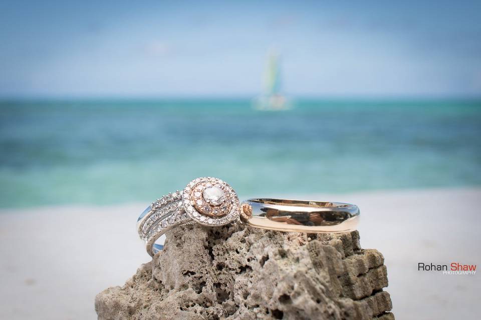 Rings in tropical paradise